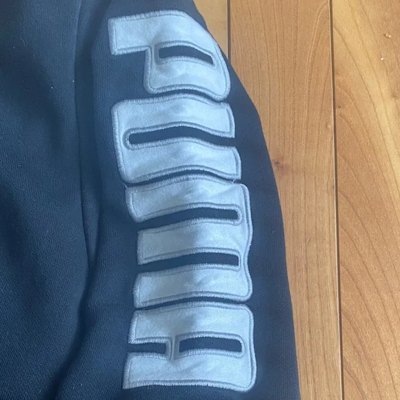 SOLD SOLD SOLD Puma Black Zip-Up Hoodie M - Picture 3 of 15